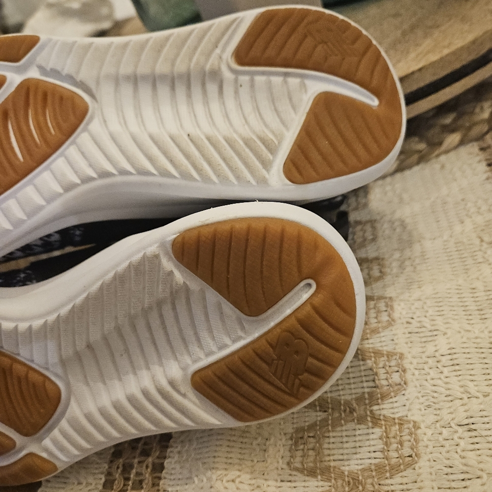 New Balance Womens WNRGSRD1 Black Cross Training Shoes Size 9 Medium (B, M) EUC - Picture 12 of 12